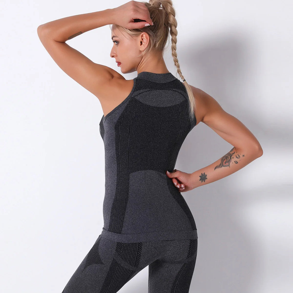 Seamless Women Sports Top Yoga Shirt Sleeveless Tank Top High Neck Workout Fitness Running Vest Sportswear Women Gym Clothing