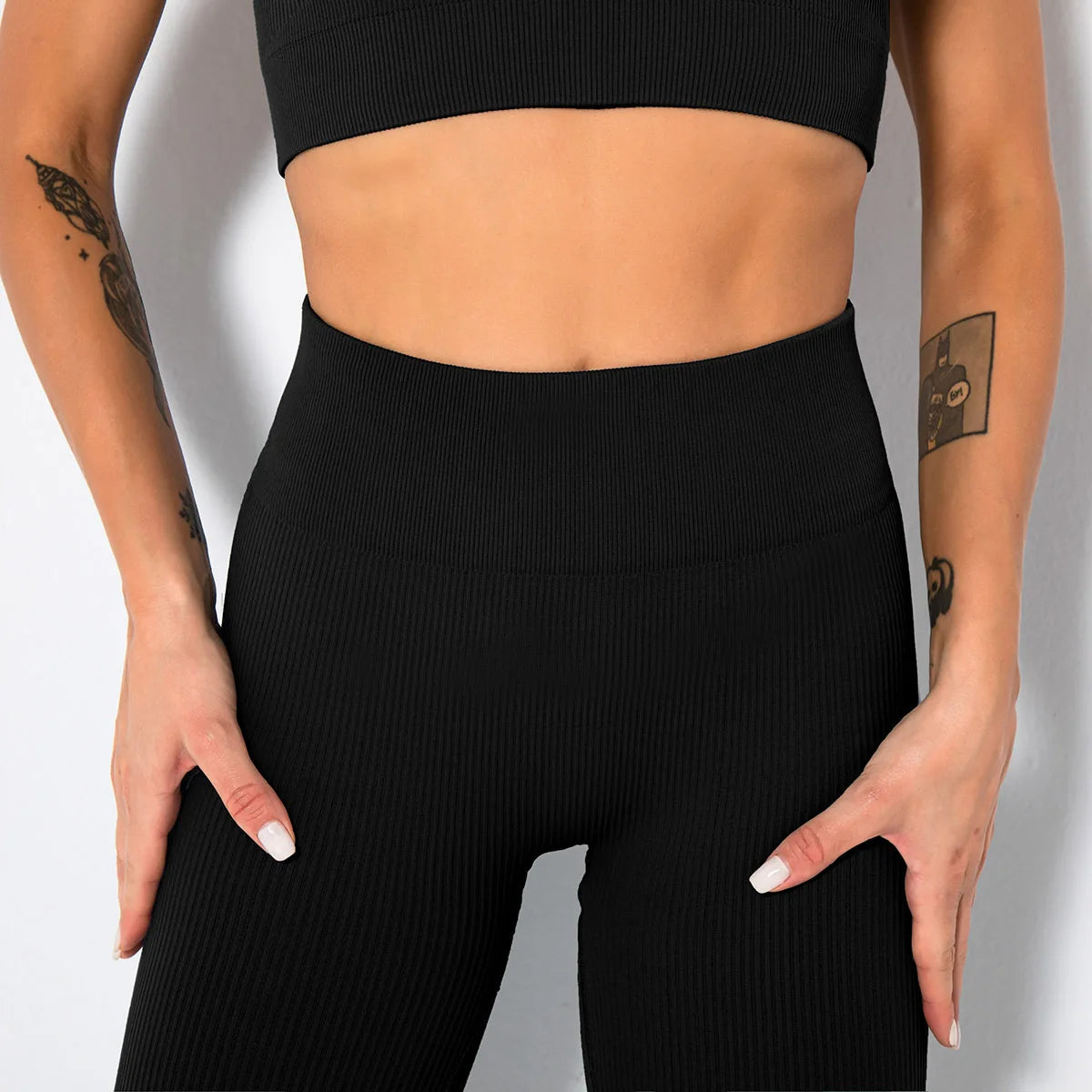 Seamless Knitted Sports Shorts Casual High Waist Push Up Cycling Shorts Fitness Running Tight Hip Lifting Yoga Shorts Sportswear