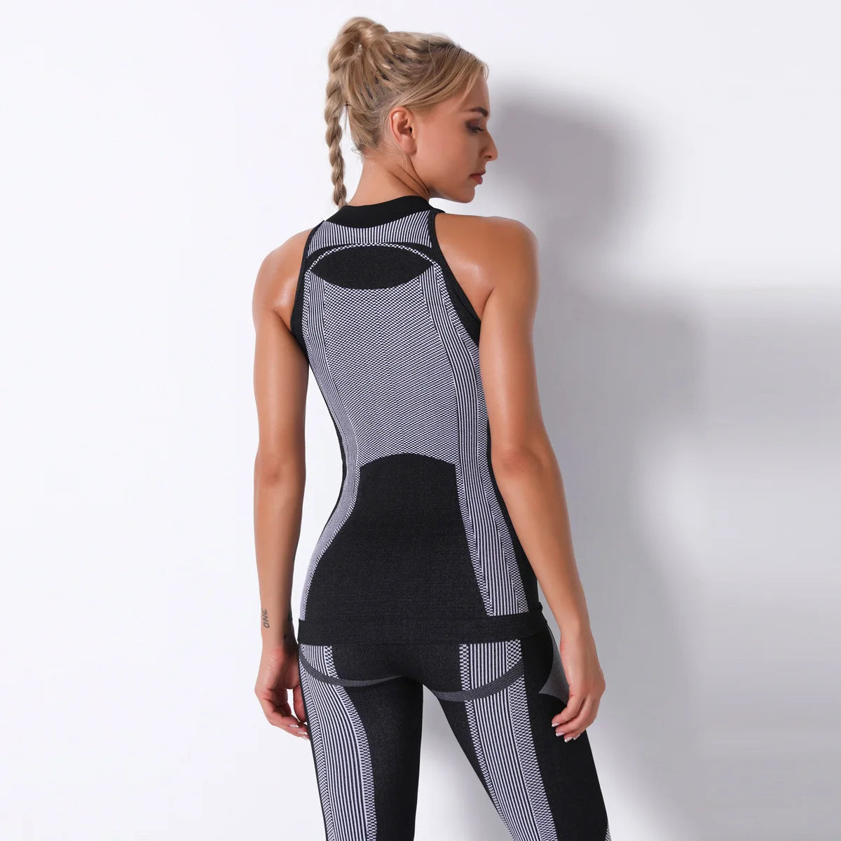 Seamless Women Sports Top Yoga Shirt Sleeveless Tank Top High Neck Workout Fitness Running Vest Sportswear Women Gym Clothing