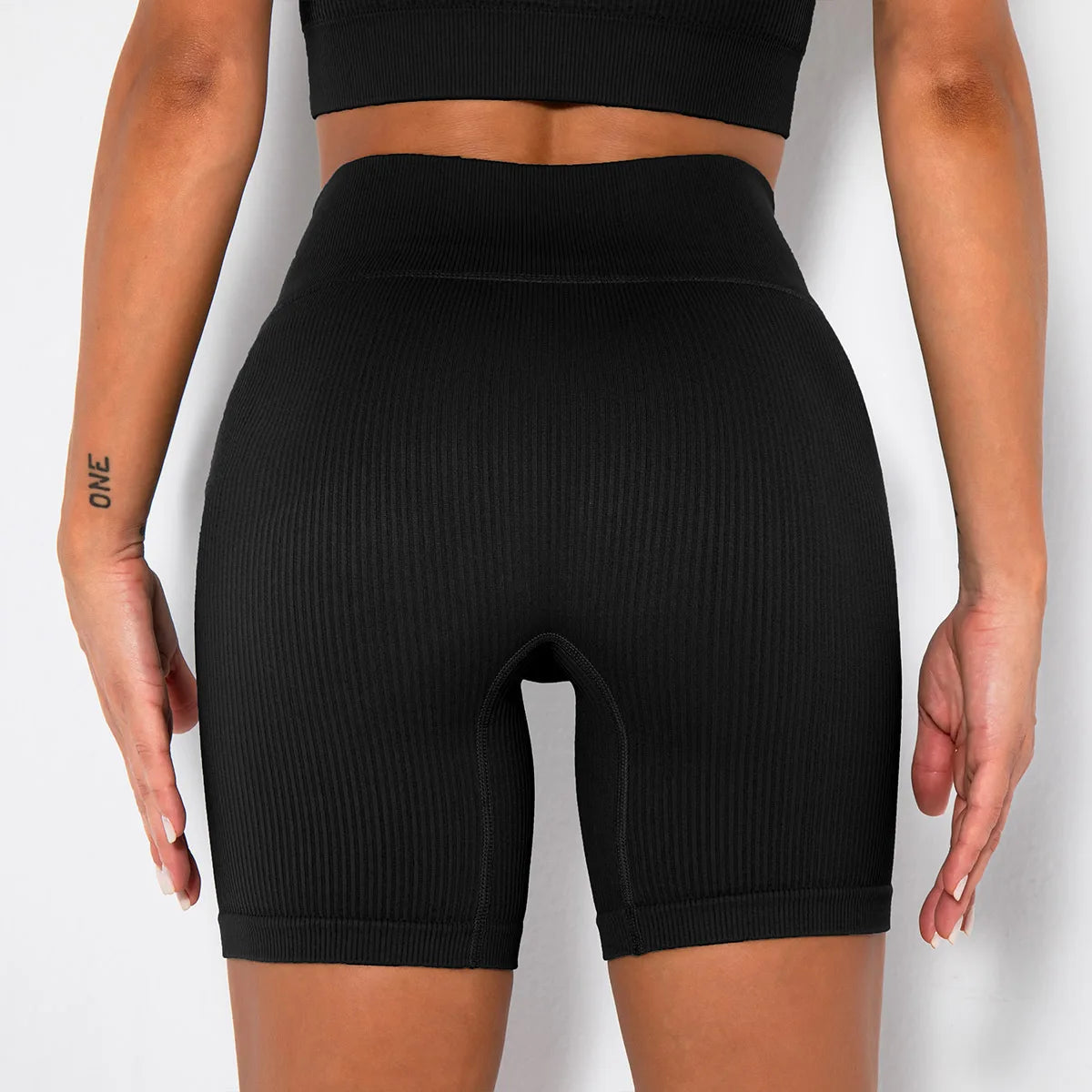 Seamless Knitted Sports Shorts Casual High Waist Push Up Cycling Shorts Fitness Running Tight Hip Lifting Yoga Shorts Sportswear
